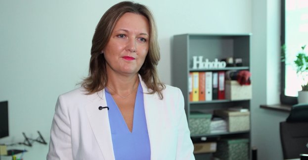 Firmy często są nieprzygotowane na urlopy swoich pracowników. Zbyt duże natężenie obowiązków i brak realnego zastępstwa powodują, że pracownicy, wyjeżdżając na zasłużony wypoczynek, zostawiają za sobą niedokończone sprawy, a w konsekwencji stale myślą o pracy. Specjaliści podkreślają, że utrzymujące się napięcie napędza spiralę stresu, co nie sprzyja utrzymaniu dużego zaangażowania w obowiązki.